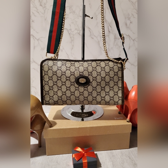 **SOLD**Authentic Gucci handbag - Picture 4 of 13